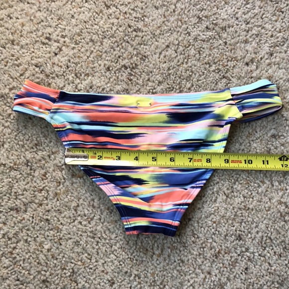 Roxy Bikini - Picture 3 of 8